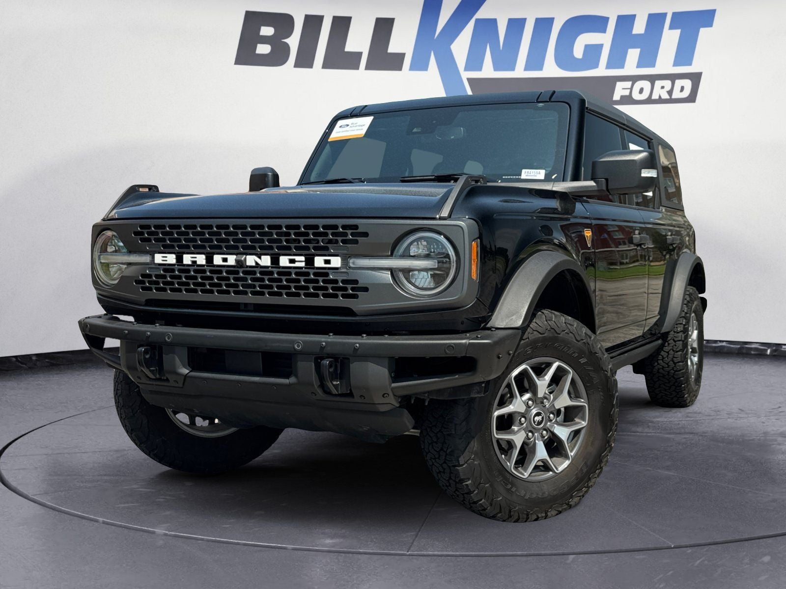 2024 Ford Bronco Badlands in Shadow Black — front three-quarter view
