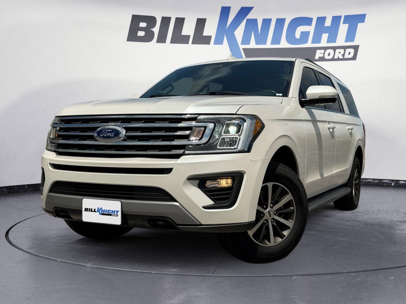 2019 Ford Expedition Max XLT in White Platinum Clearcoat Metallic — front three-quarter view